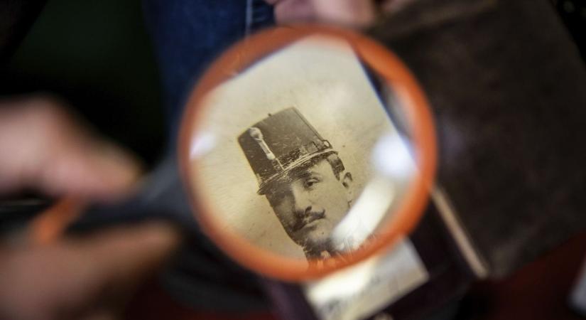 Titkok a zsaru-gyűjtemény mögött: hogyan vált hobbiból szenvedély a hevesi rendőr számára