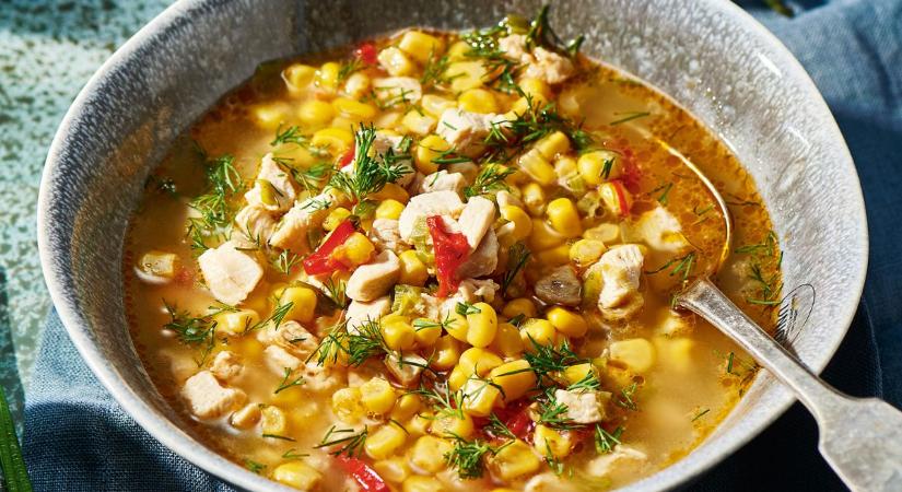 Tavaszias fogás friss zöldfűszerrel: kapros kukoricaleves csirkével, csilivel