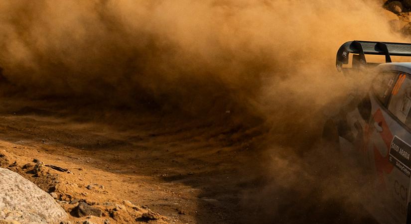 Rali-teszten bukott le az álcázott új Toyota Celica kupé?