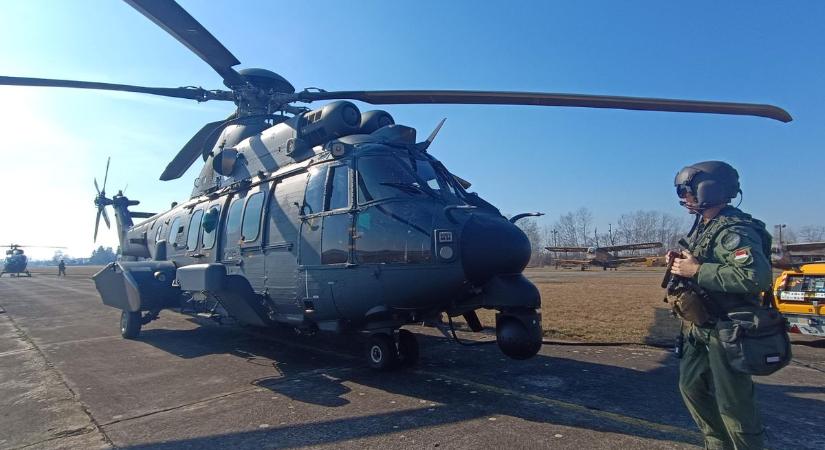 Készültség! Katonák jelentek meg a nyíregyházi repülőtéren! (fotókkal és videóval)