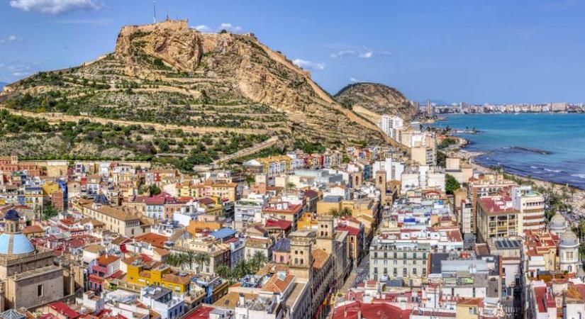 Ennyibe kerül 4 nap a görög tengerparton márciusban: filléres tavaszi túrákat mutatott a tiktoker