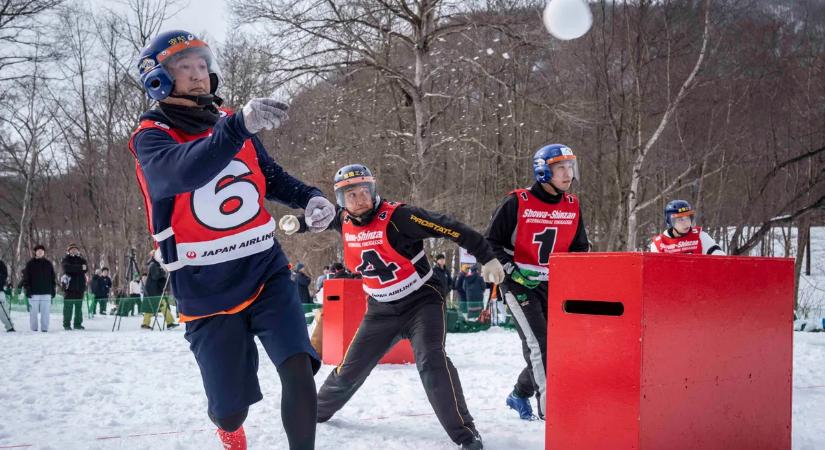 Dermesztő csata mínuszokban, így néz ki a Yukigassen