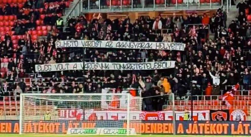 A DVSC-ultrák akkumulátorgyár-ellenes akcióba kezdtek