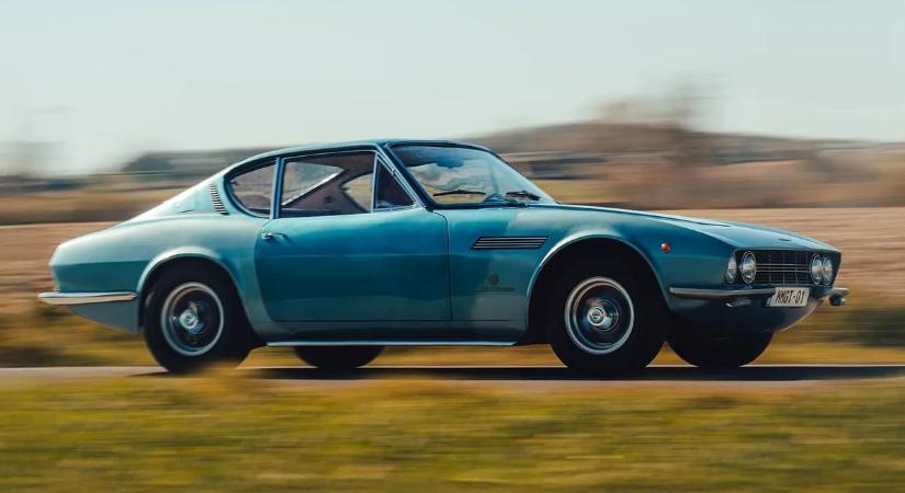 Egyedülálló olasz szuperautóra lehet licitálni