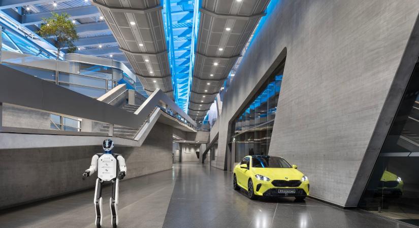 Több tízezer autó járja az utakat, amiket egy humanoid segített összerakni - lehet, hogy te is egy ilyenben ülsz