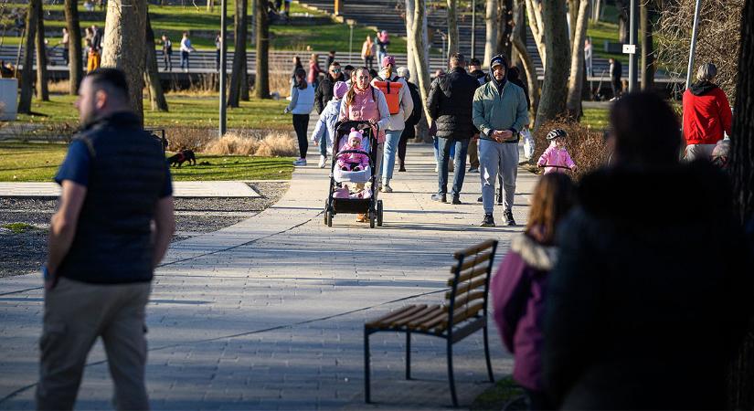 Kicsalogatta otthonukból a debrecenieket a tavasz – fotókkal