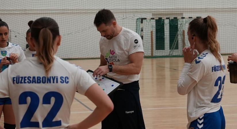 Az első és második helyezett mérkőzését elveszítette a Füzesabonyi SC