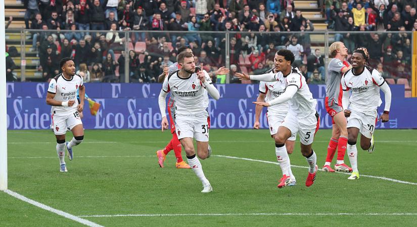 Serie A: utolsó perces gólokkal győzött a Cremonese otthonában az AC Milan – videóval