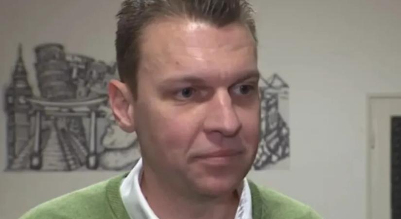 Megkérdezték Menczertől, mennyit dolgozik a másfél milliós miniszteri biztosi fizetéséért, a hét napjait kezdte számolgatni