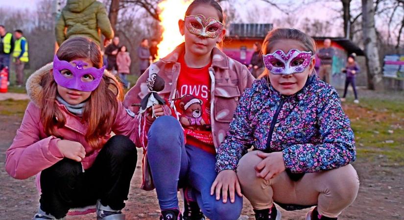 Hamuvá lett a tél Szolnokon: Nézze meg a tiszai hajósok terének leglátványosabb pillanatait – galéria