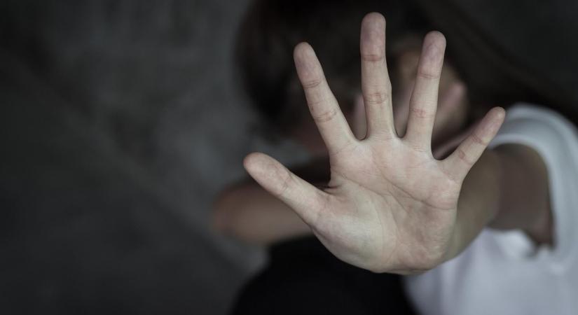 Lemondott Szentmártonkáta alpolgármestere, aki minden jel szerint brutálisan megvert egy nőt