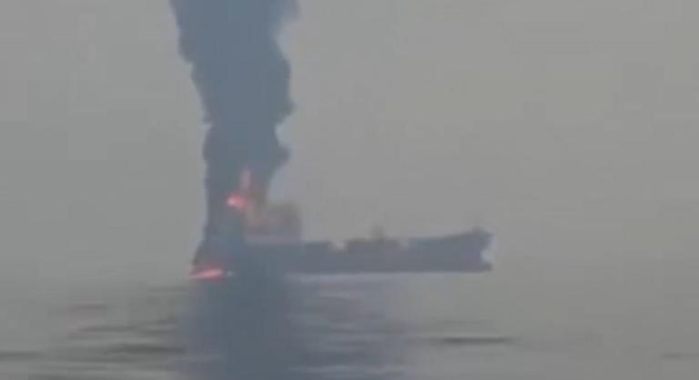 Az iráni erők lebombáztak egy, a Hormuzi-szoroson közlekedő tankerhajót