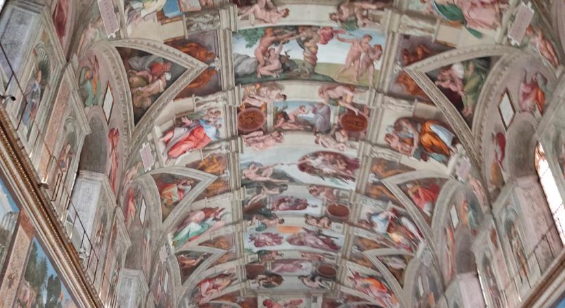 Rendkívüli karbantartás: restaurálni kell a világ egyik legismertebb festményét, mert a turisták izzadsága rongálja azt