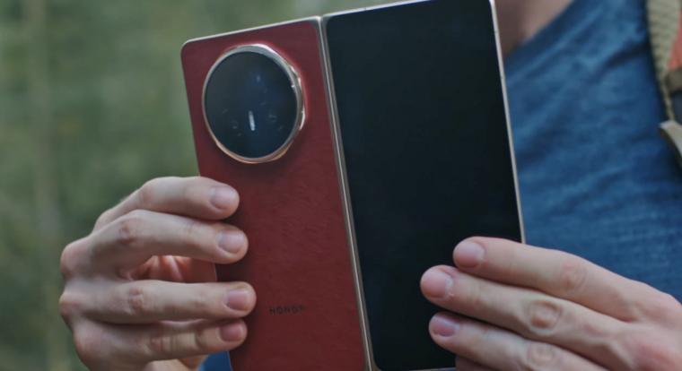 A Honor új hajlíthatós telefonja még az előzőnél és vékonyabb, de nem ez volt az egyetlen meglepetés