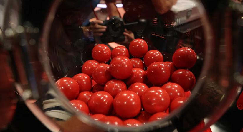 300 millió volt a tét: ezek a hatoslottó nyerőszámai