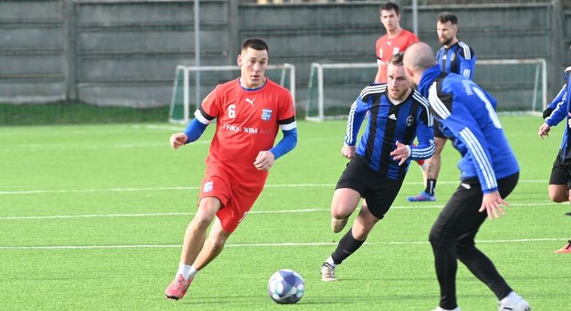 Tovább távolodik a mezőny a Tiszaföldvártól