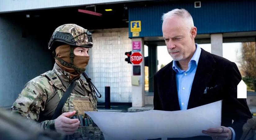 Honvédelmi miniszter: Zelenszkij zsarol, Magyarország katonai erővel védi az energia-létesítményeket