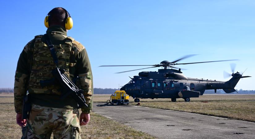 Katonák jelennek meg a Paksi Atomerőműnél és a nyíregyházi reptéren is