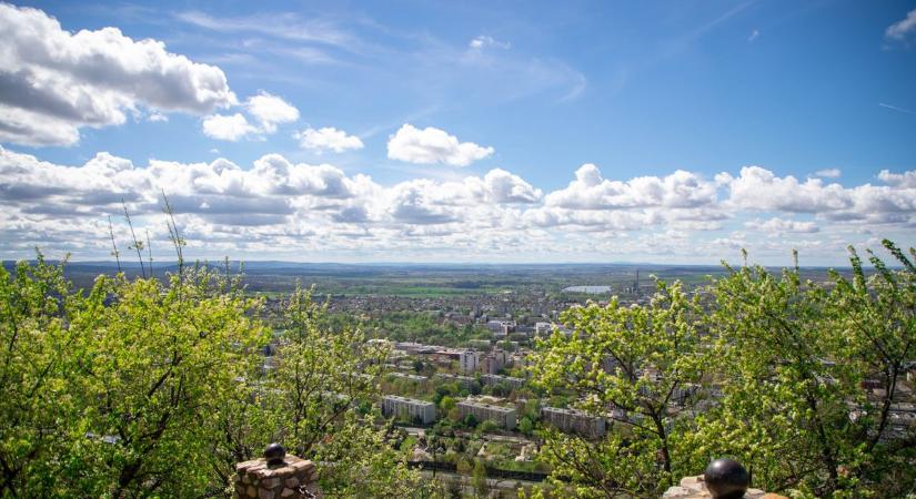 Beköszöntött a tavasz, napról napra jobb időnk lesz: friss előrejelzés hétfőre