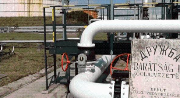 Szivárgó akkumulátorgyárak, összeomló pszichiátria és fokozódó háborús hergelés - Ezek voltak a hét legfontosabb témái