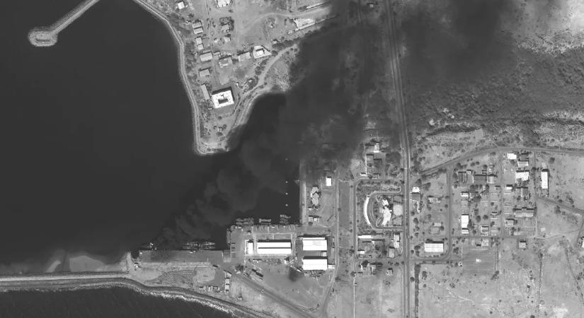 Irán brutálisan lebombázott egy olajtankert, lángokban áll a hajó – videó