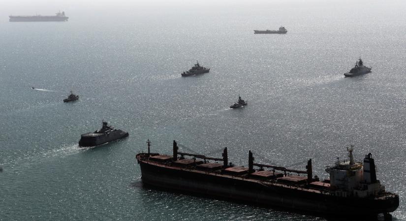 Olajszállító hajót támadtak meg Omán partjainál