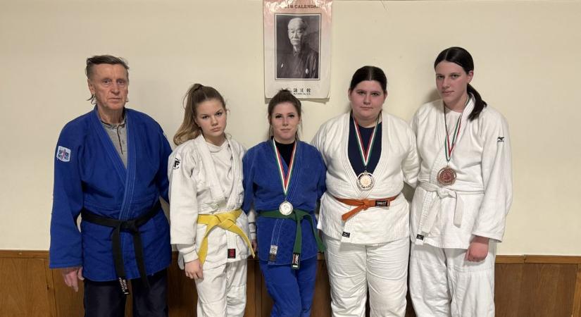 Négyből hárman dobogón – taroltak a Leányvár SE dzsúdósai az országos kupán