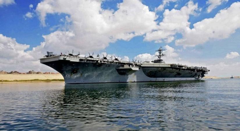 Irán nem adja könnyen magát: támadást indítottak az Egyesült Államok egyik legnagyobb anyahajója ellen