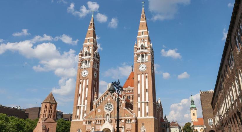 Egy régi fotó a Dóm térről, amely negyven év után is megdobogtatja a szegediek szívét