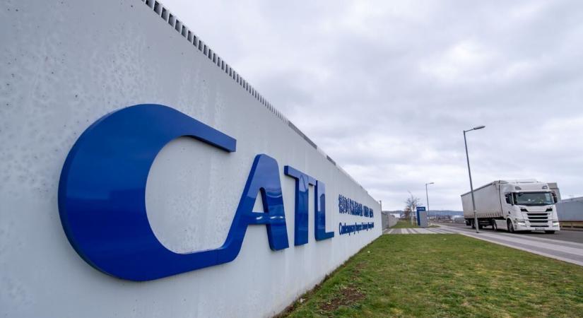 Mérges gázokat lélegzett be, mielőtt elájult a debreceni akkugyárban dolgozó nő