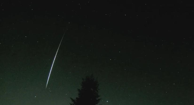 30 kiló lítiummal szórta meg a légkört egy visszatérő SpaceX-rakéta