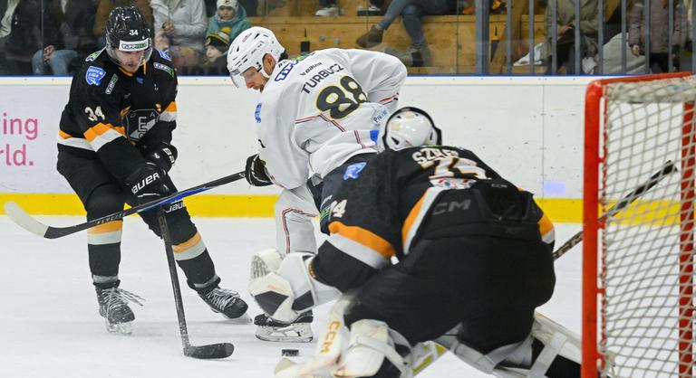 Kétszeri hosszabbítás után a címvédő nyerte a magyar döntő második felvonását