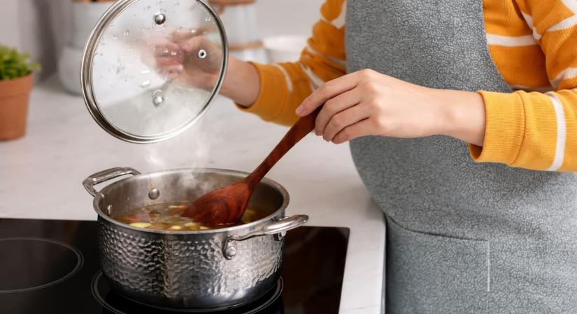 Ez a leves belülről csillapítja a gyulladást. Egy dietetikus elárulja, mit adj hozzá a végén