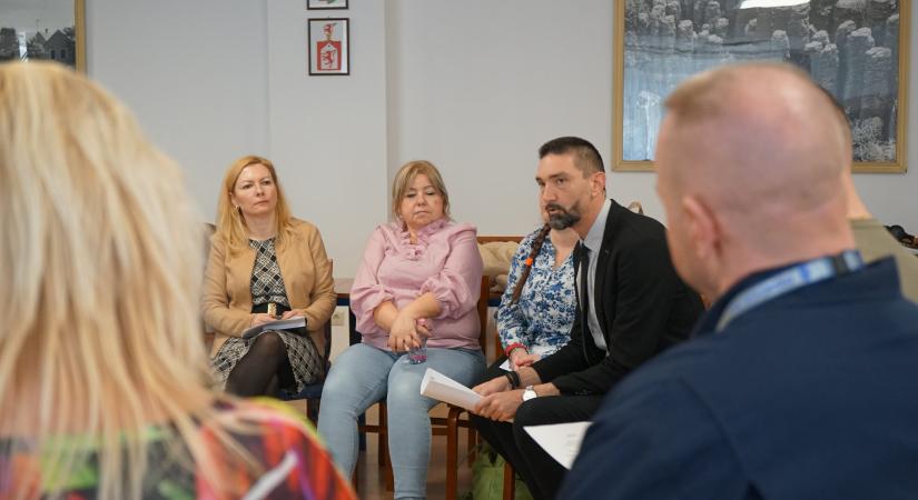 A KEF a drogfogyasztás és az iskolai bántalmazás ellen