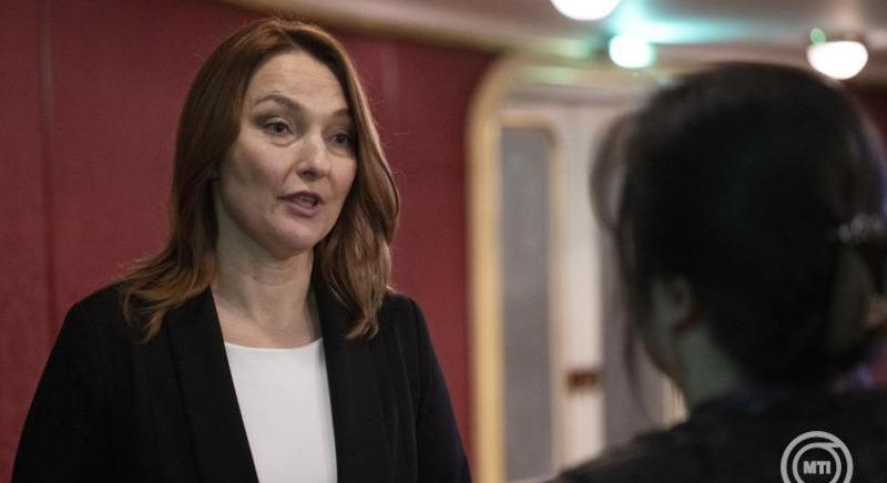 Novák Irén: a magyarok büszkék hagyományaikra, amelyeket féltve őriznek