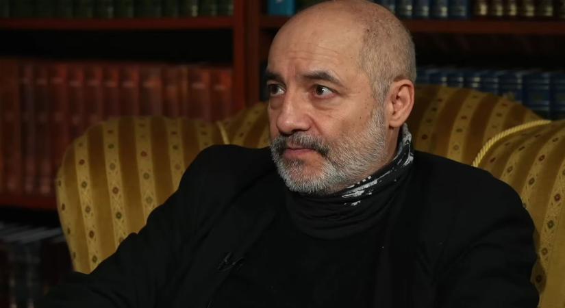 Ezt tette Rudolf Péter édesanyja, hogy legyen hol lakniuk, förtelmes családi titokra derült fény