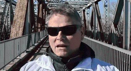 A Tisza Párt vak jelöltje lefutotta a vonatot a Gubacsi hídon