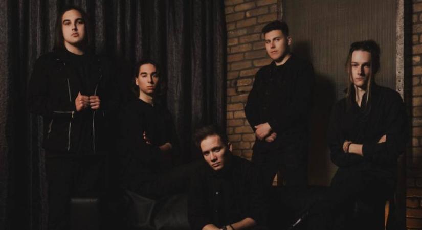 „A zenélés itthon egy logikai matekpélda: hogyan jöjj ki a legkevésbé szarul a dologból” – Monori Dominik