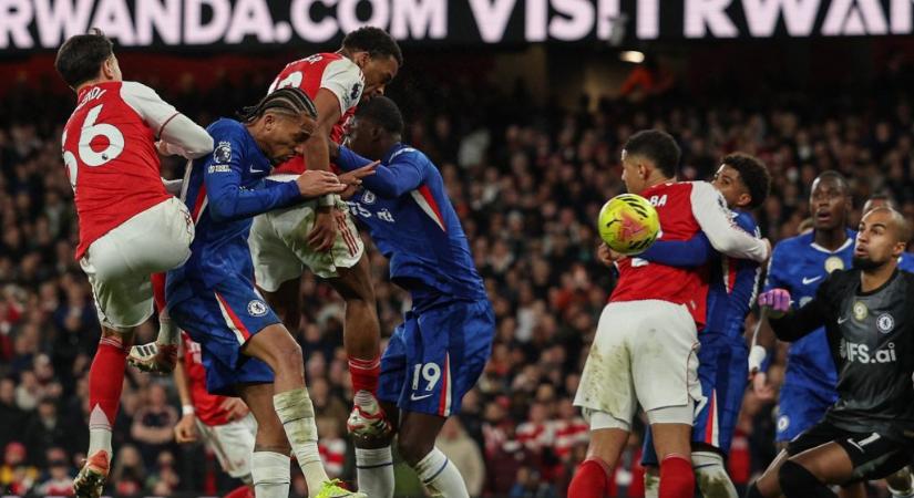 Naná, hogy szöglet utáni gólokkal húzta be az Arsenal a Chelsea elleni rangadót