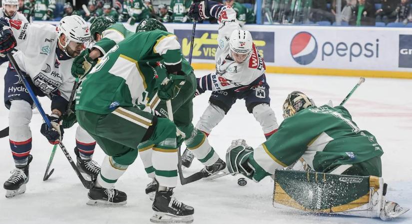 Drámai végkifejlet az osztrák hokiliga magyar rangadóján – a Fehérvár maradt versenyben