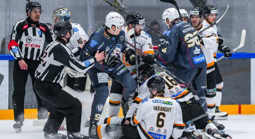 OB1-es döntő: két hosszabbítás után dőlt el a DEAC hokisainak második meccse