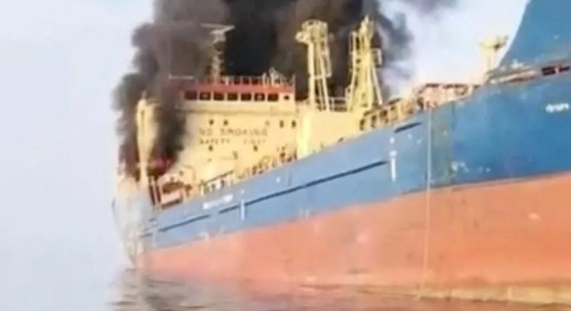 Legalább három tartályhajó megrongálódott a Perzsa-öbölben