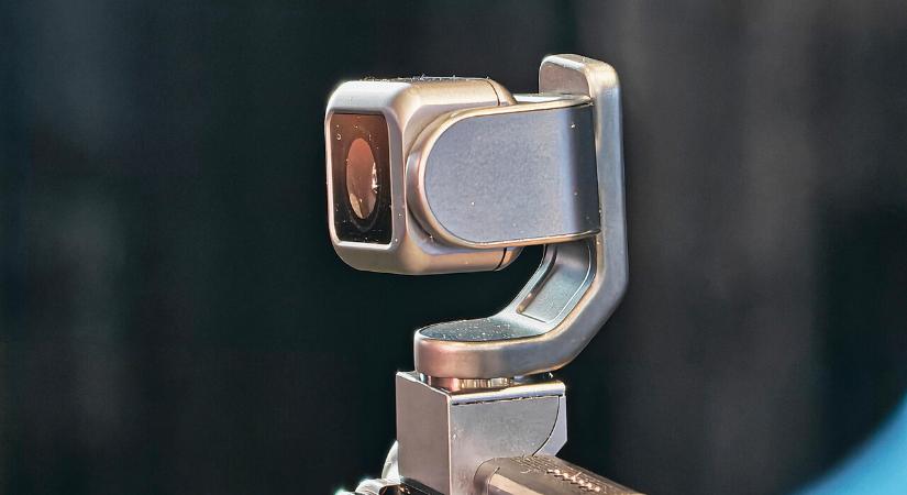 MWC 2026: Rám nézett a Robot Phone, zavarba jöttem