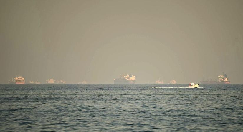 Eddig három tanker rongálódott meg a Perzsa-öböl környékén a harcok miatt