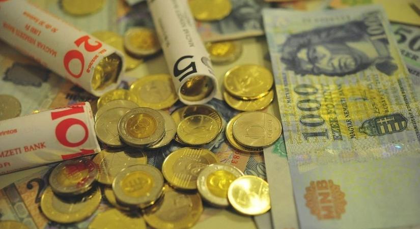 Különleges expo Nyíregyházán. A rendszerváltás előtti időszak pénzérméit tekinthetik meg az érdeklődők