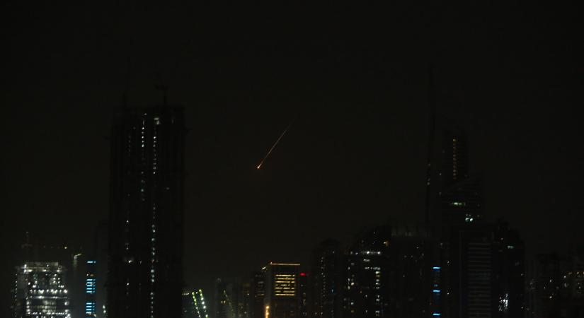 Lángok a tévében, de nyugalom az utcán – Dubajban rekedt kézdivásárhelyi mesélt a Maszolnak