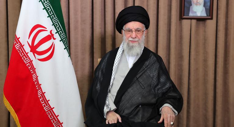 Irán mindenható ura nem jelölt utódot, most káosz fenyeget