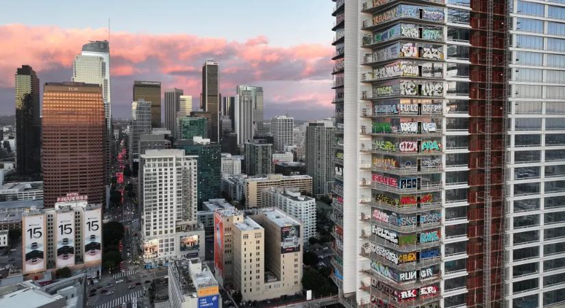 Los Angeles búcsúzhat a nevezetes Graffiti-tornyoktól