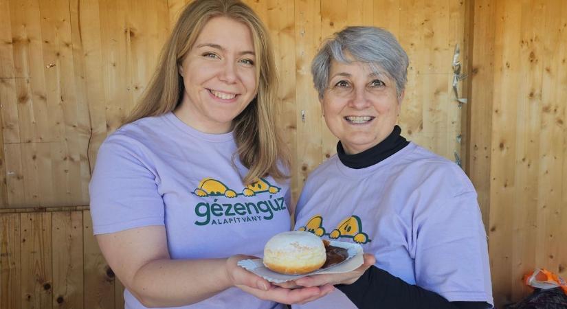 Tudja, hogyan lehet fánkkal segíteni? Győrben ez is megy! - fotókkal