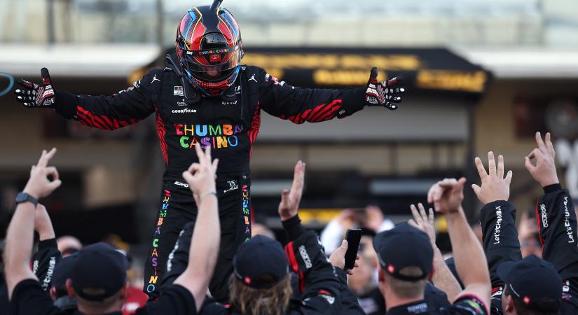 NASCAR: Reddick történelmi tettét és minden idők talán legbizarrabb debütálását hozta a Cup austini futama